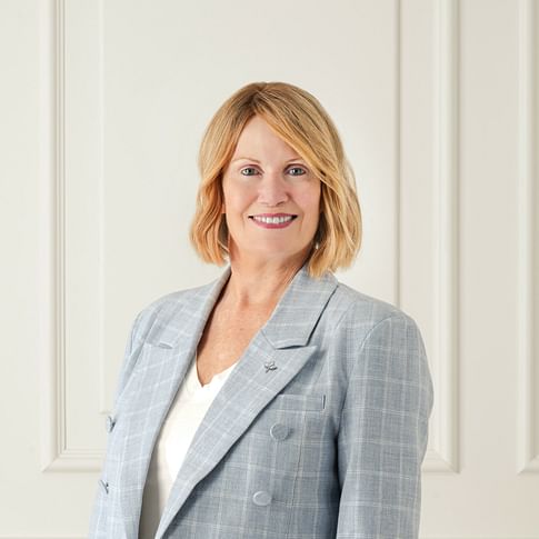 Meaghan Emery face image