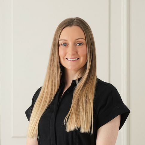 Natasha James face image