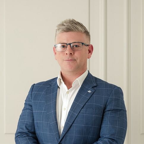 Phil James face image