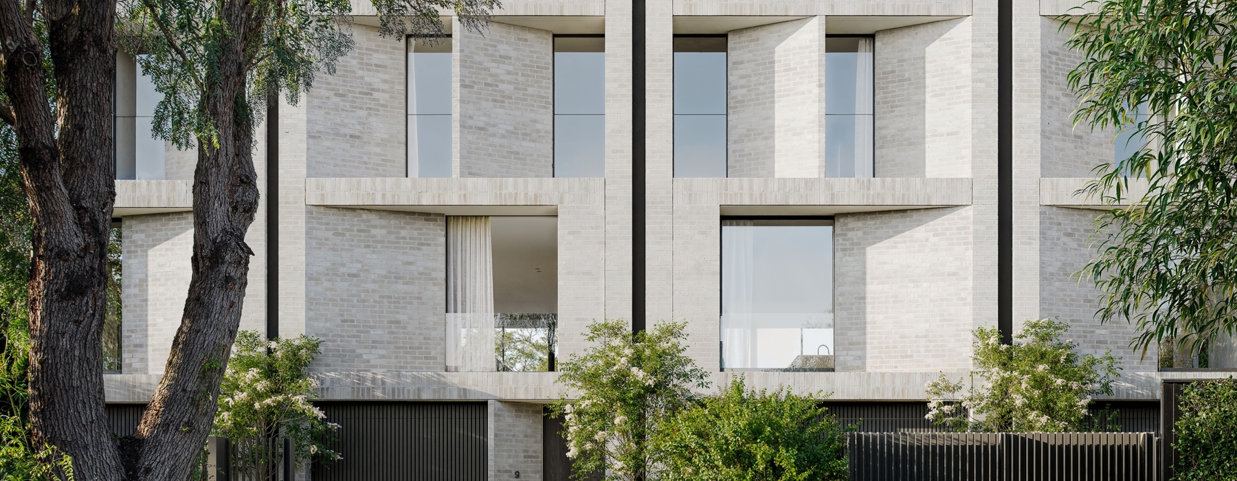 0409 01 01 Hero D JPEG