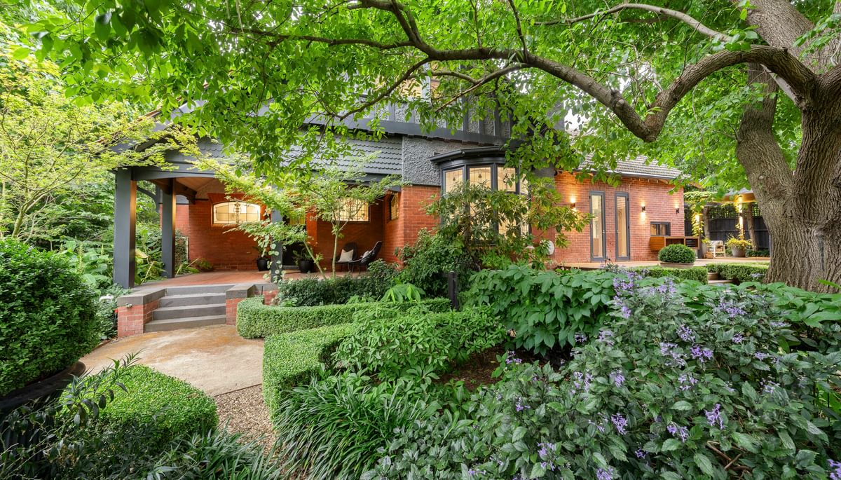 3 Linda Cres 675