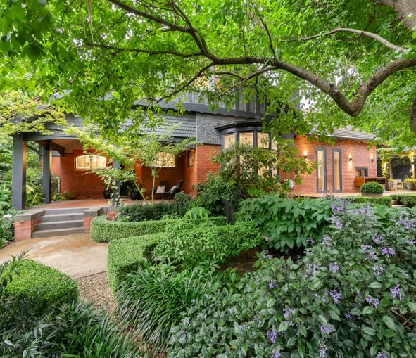 3 Linda Cres 675