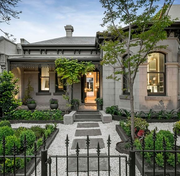 3 MILLICENT AVE TOORAK 362